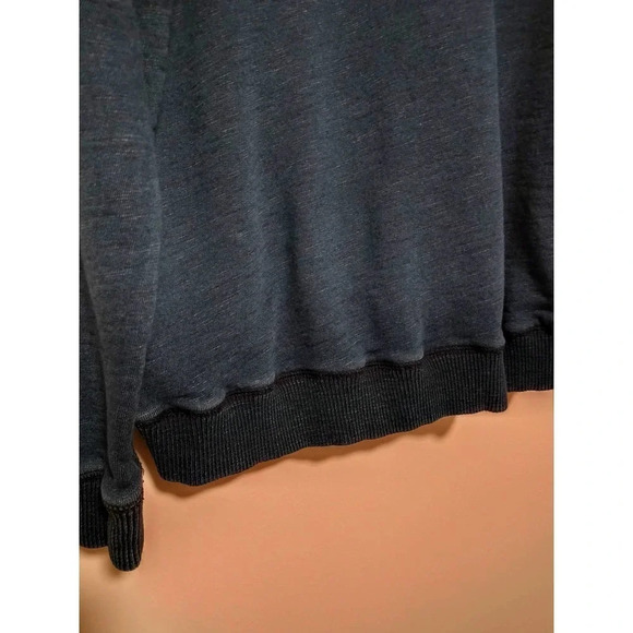 Tommy Bahama Size Medium Dark Blue Cotton Sweatshirt GUC - Picture 4 of 7